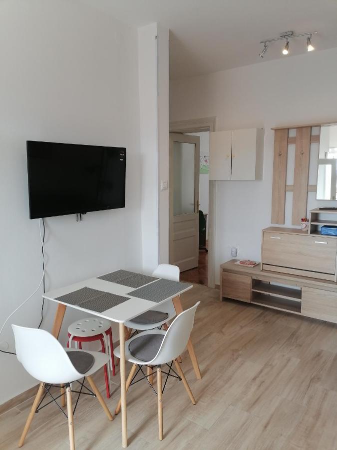 Kupus by Arena Apartment Pula Bagian luar foto