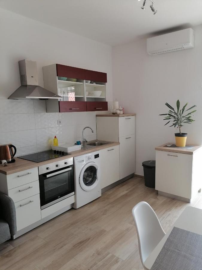 Kupus by Arena Apartment Pula Bagian luar foto